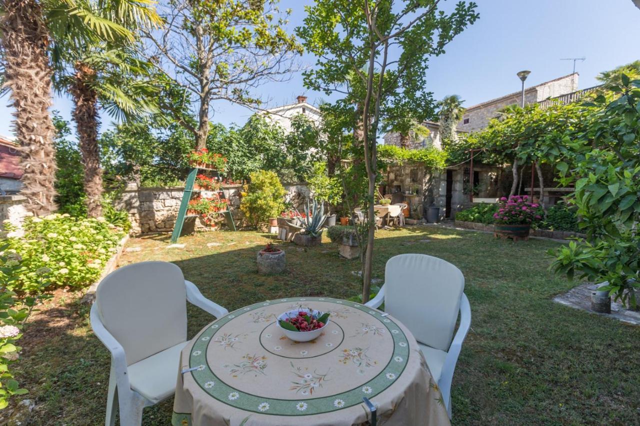 Anamarija Apartments Near The Beach And The Fantastic Adria Sea With Over 10 Small Islands Close By Funtana Zewnętrze zdjęcie