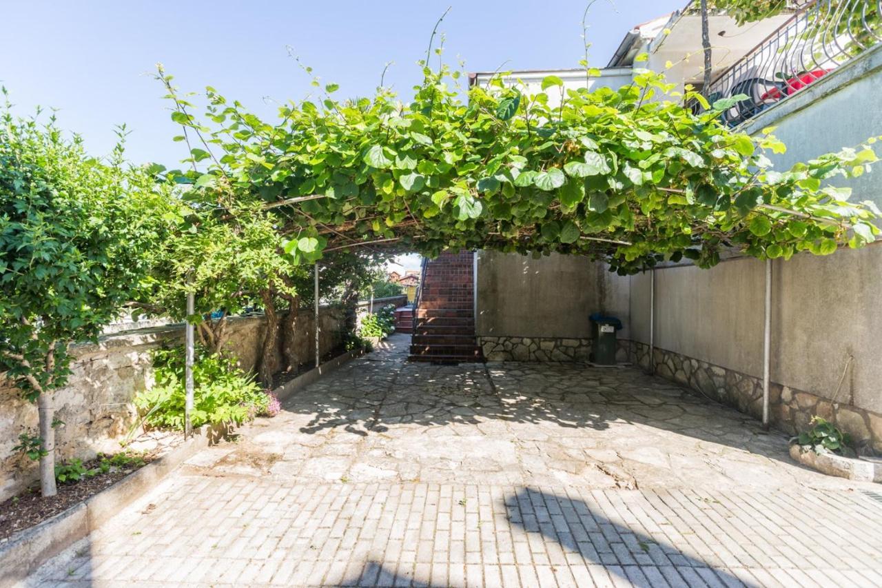Anamarija Apartments Near The Beach And The Fantastic Adria Sea With Over 10 Small Islands Close By Funtana Zewnętrze zdjęcie